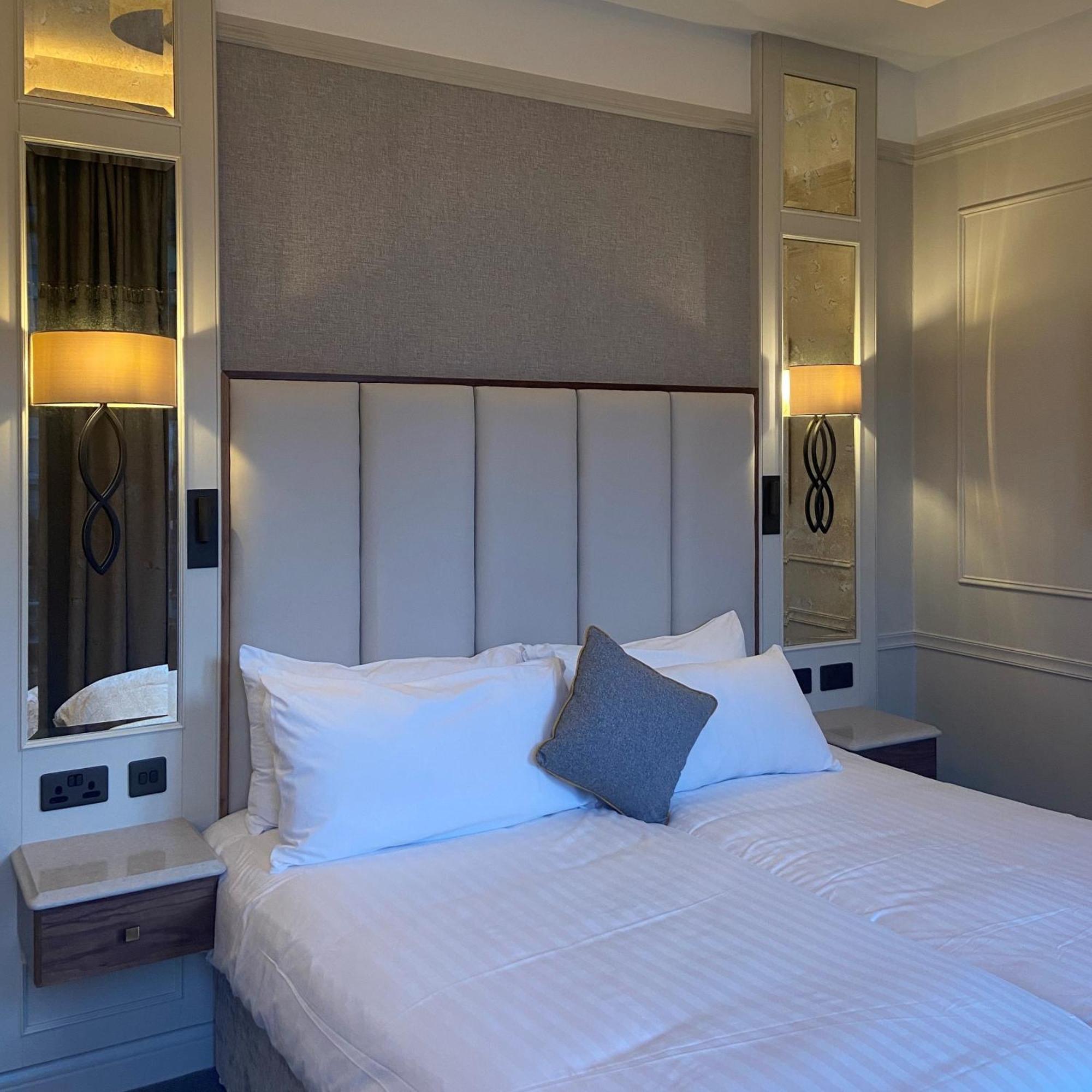 Grand Hotel ทราลี ภายนอก รูปภาพ
