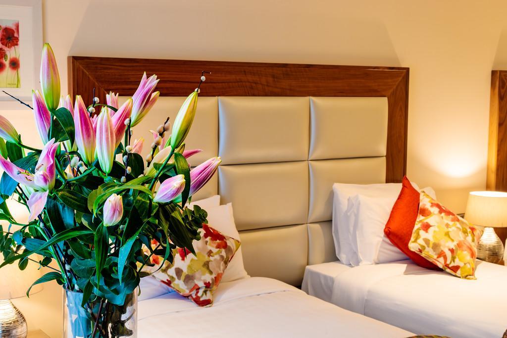 Grand Hotel ทราลี ภายนอก รูปภาพ