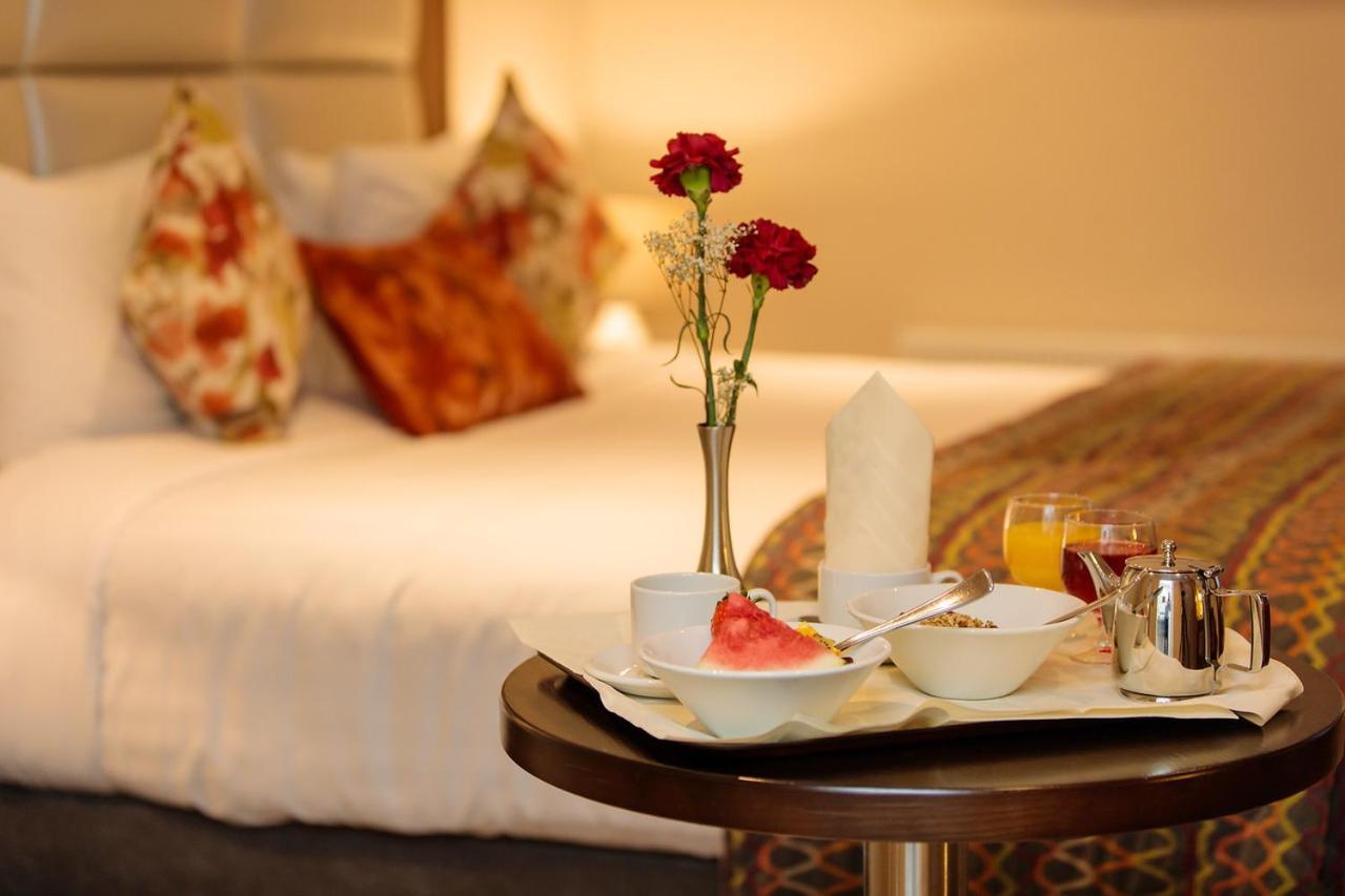 Grand Hotel ทราลี ภายนอก รูปภาพ